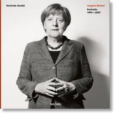Herlinde Koelbl. Angela Merkel. Portraits 1991-2021 - Фотографія
